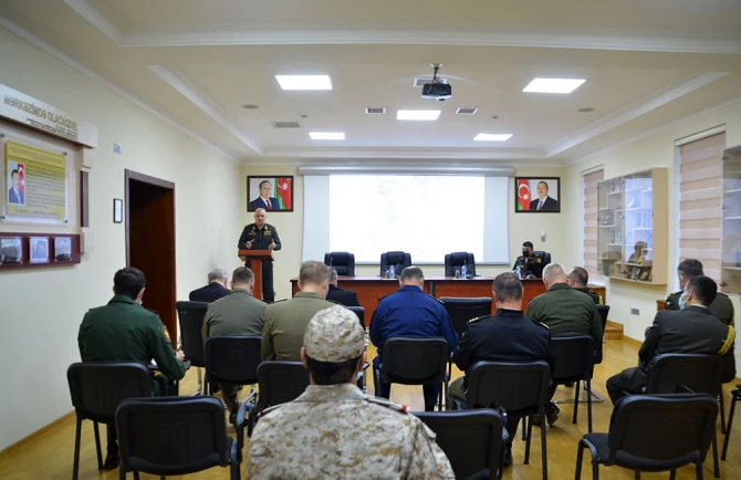 Военные атташе зарубежных стран в Азербайджане проинформированы о ситуации на госгранице - ФОТО