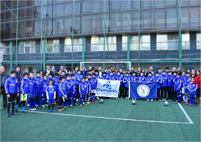 “Avrora Qrup”dan uşaq futboluna dəstək - FOTO