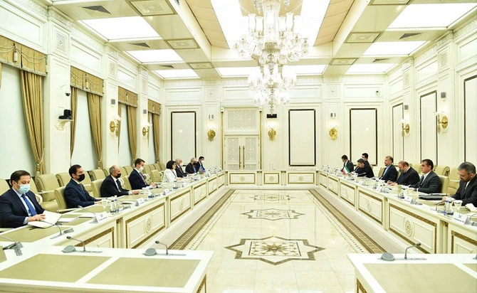 Sahibə Qafarova İranın xarici işlər naziri ilə görüşüb -FOTO