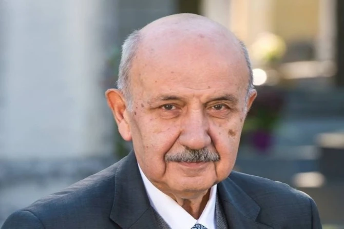 Azərbaycanın tanınmış ictimai xadimi vəfat edib - FOTO