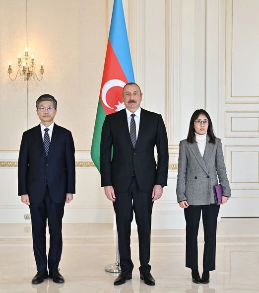 Президент Азербайджана принял посла Кореи - ФОТО