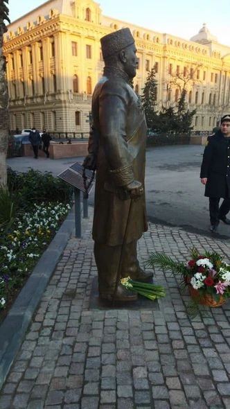 Tağıyevin abidəsinə zərər vuranlar SAXLANILDI: Heykəl bərpa olundu - FOTO/VİDEO