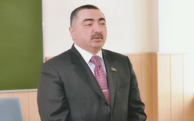Deputat BNA-nı tənqid edib: “3-5 nəfər düşür yola, orda çəkir, burda çəkir”