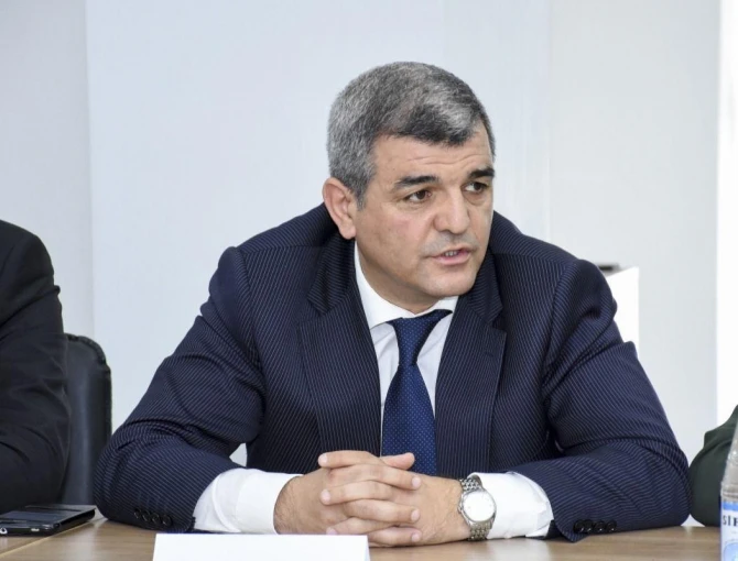 Deputat evsiz qalan şəhidin xanımının müdafiəsinə qalxdı: 