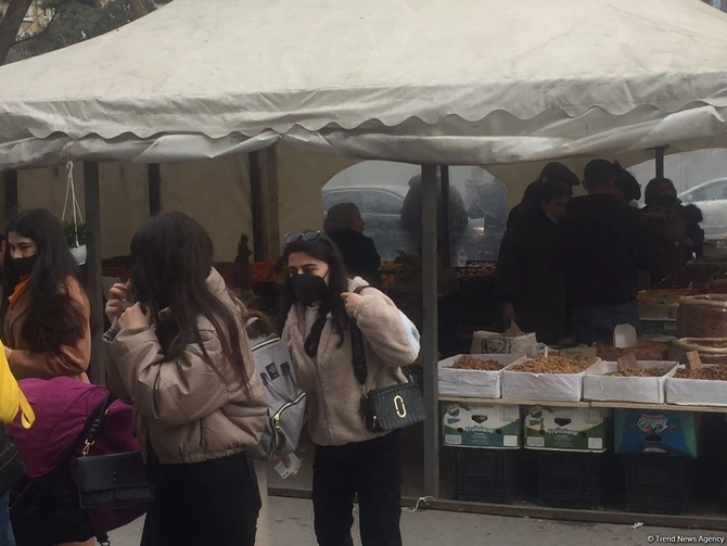 Bakıda Novruz çadırları qurulub - QİYMƏTLƏR - FOTO
