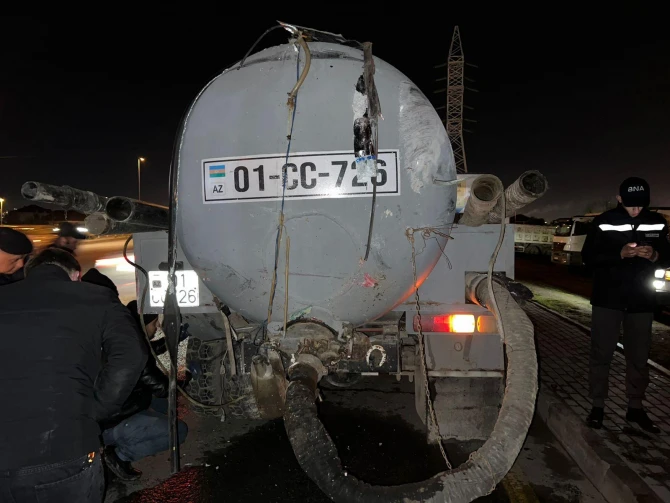 Bakıda avtobusla yük maşını toqquşdu - Xəsarət alanlar var - FOTO