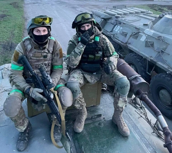 “Azov”un xüsusi təyinatlıları Mariupol istiqamətində hərəkət edir - FOTO