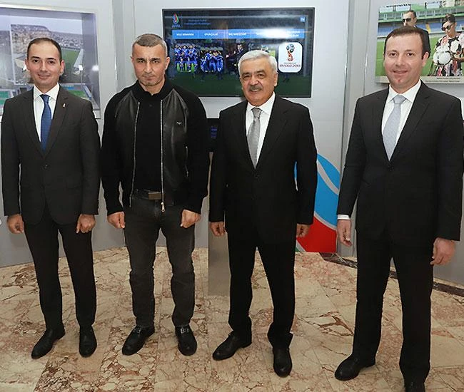 Rövnəq Abdullayev Qurban Qurbanovu təbrik edib - FOTO