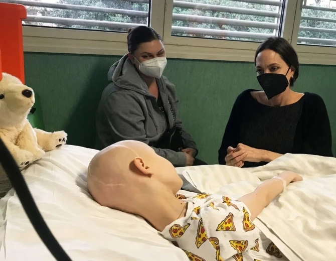 Ancelina Coli haqqında bilinməyən  9 FAKT