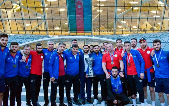 Avropa çempionlarımızı daha yaxşı tanıyın: Biri məktəbdə, biri FHN-də, biri sexdə çalışır - FOTO
