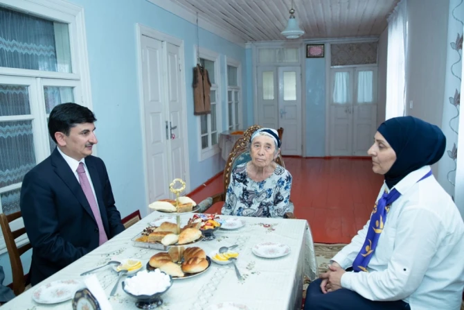 Ölkə üzrə 4 min 518 nəfərə evdə sosial-məişət xidməti göstərilir - FOTO