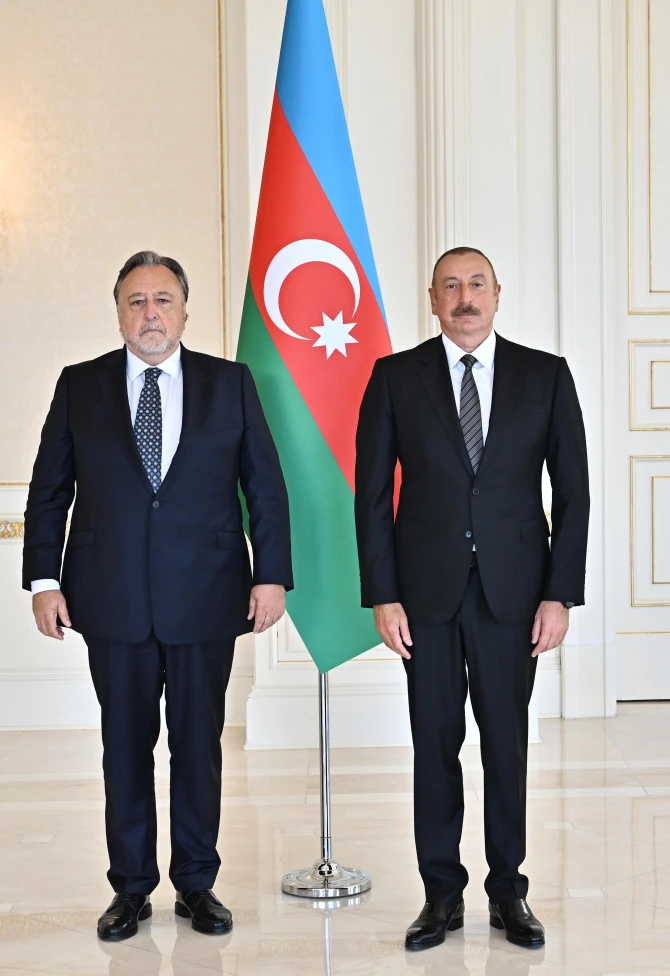 Prezident Çex Respublikasının Azərbaycanda yeni təyin olunmuş səfirinin etimadnaməsini qəbul edib
