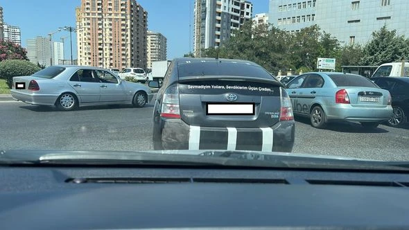 Avtomobilə dini kəlam, aforizm, şəhid fotosu vuran sürücülərin NƏZƏRİNƏ! - FOTO