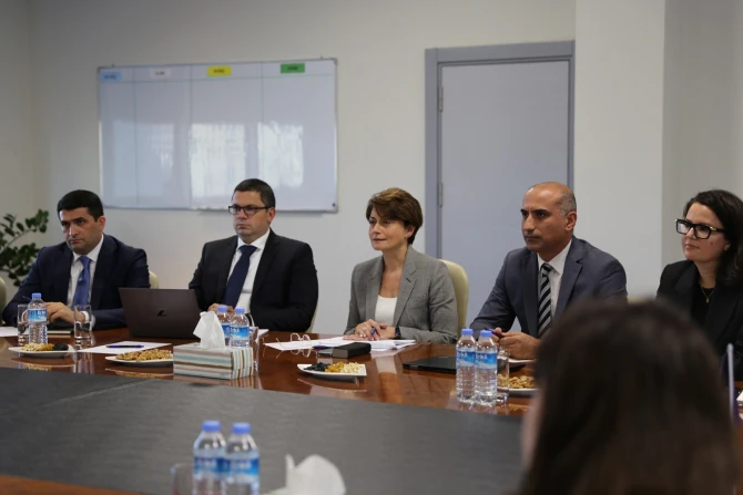 Rəqəmsal İnkişaf və Nəqliyyat Naziri cənab Rəşad Nəbiyev Azercell ilə  görüş keçirib - FOTO