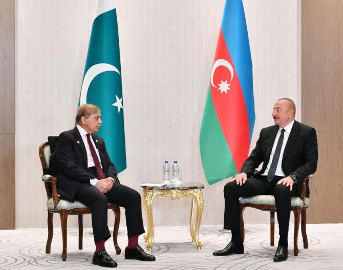 İlham Əliyev Pakistanın Baş naziri ilə görüşüb - FOTO - YENİLƏNİB