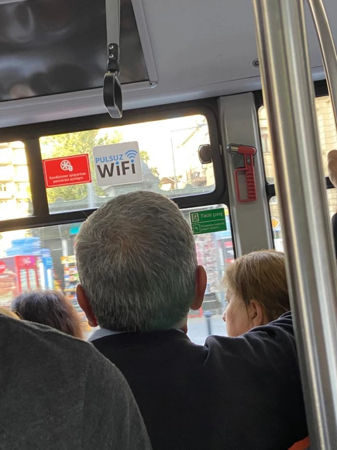 Почему в автобусах BakuBus не работает бесплатный Wi-Fi?