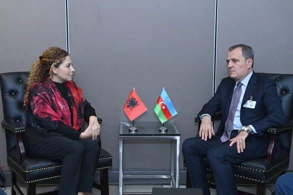 Ceyhun Bayramov Albaniyanın Avropa və xarici işlər naziri ilə görüşüb – FOTO