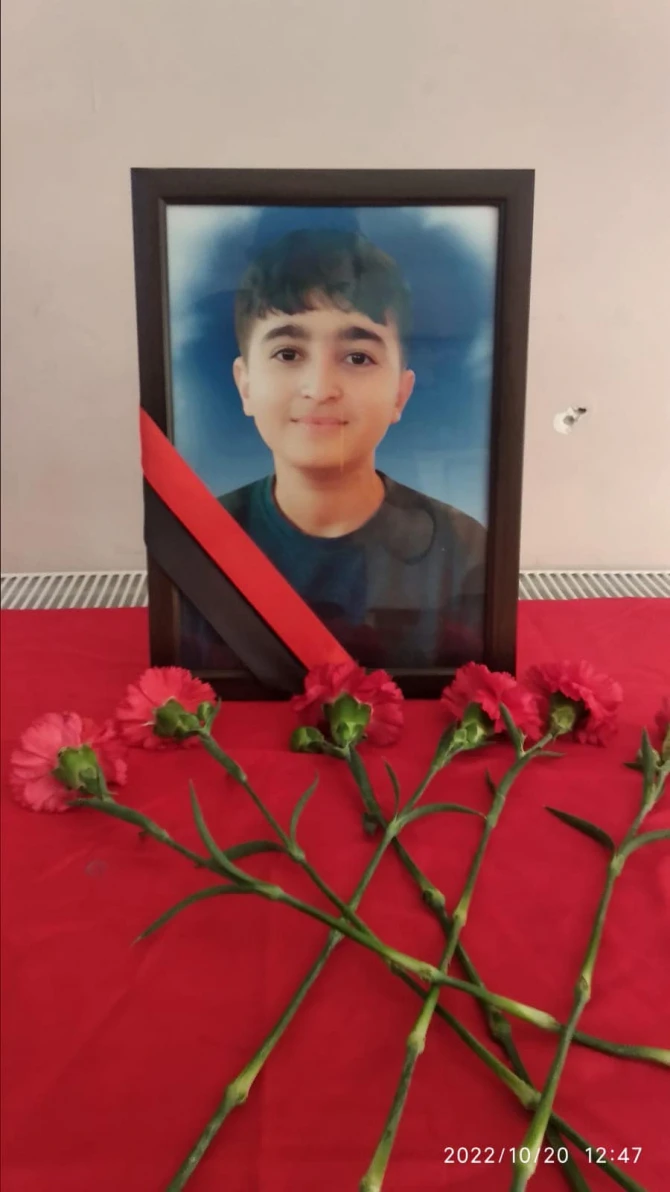 Bakıda 8-ci sinif şagirdi həyatını itirdi - FOTO