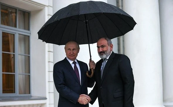Putinin tezislərindəki məna tutumu, Əliyevin dirənişi, yeni bəyanatın məğzi – TƏHLİL - FOTO