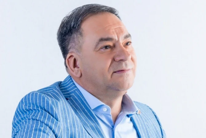 Известный азербайджанский певец получил должность - ФОТО