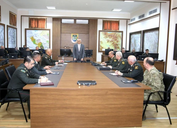Prezidentin səlahiyyətli nümayəndəsi Əlahiddə Ümumqoşun Orduda olub, xidmət şəraiti ilə maraqlanıb - FOTO