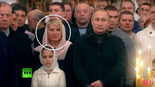 Ərdoğan və Putinə dondurma satan sirli qadının kimliyi məlum oldu - FOTO/VİDEO