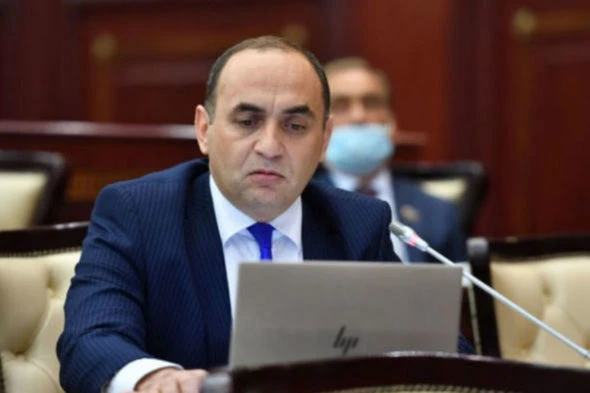 Deputatın tələbinə fərqli baxış: “Vəzifəsini başa düşürsə, 15-16 yaşında nikahda problem yoxdur” - FOTO