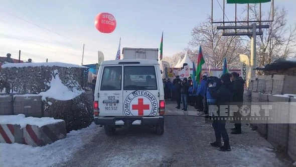 Сегодня по дороге Ханкенди - Лачын проехали 18 автомобилей миротворцев - ОБНОВЛЕНО + ФОТО
