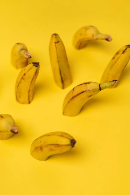Qaralmış bananı yemək olarmı? - FOTO