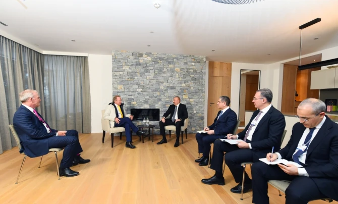 Prezident İlham Əliyev Davosda “Fortescue Future Industries” şirkətinin sədri ilə görüşüb - FOTO - YENİLƏNİB