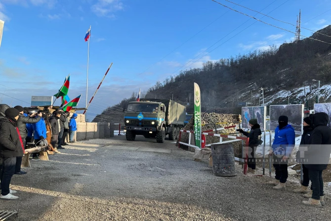 На дороге Ханкенди-Лачын созданы условия для проезда еще 16 автомобилей РМК - ОБНОВЛЕНО + ФОТО