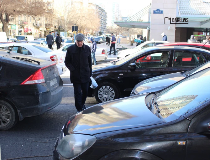 Bakının yeni təmir olunmuş yolundan şikayətlər var - FOTO/VİDEO
