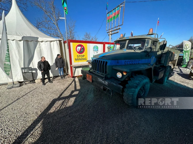 По дороге Ханкенди-Лачын беспрепятственно проехали 54 автомобиля миротворцев - ОБНОВЛЕНО + ФОТО