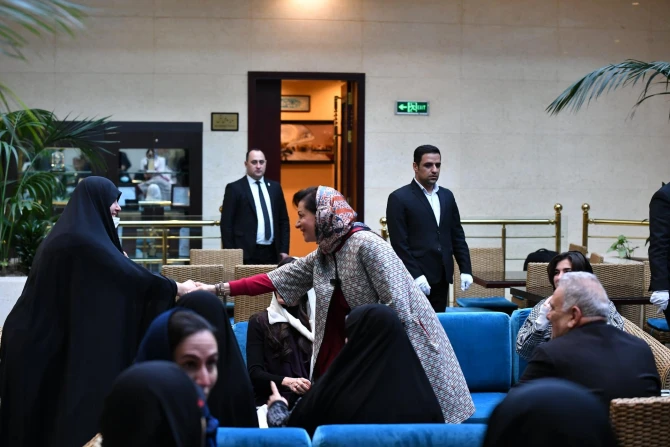 Annanın ümidinə qalan Tehran: Etirazçı İran qadınlarına sayğısız Akopyan - ŞƏRH - FOTO