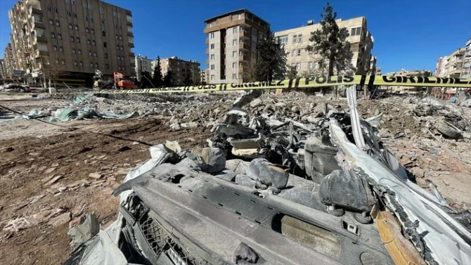 Türkiyədə böyük həbs dalğası - Yıxılan binaları tikən 41 nəfər tutuldu - FOTO