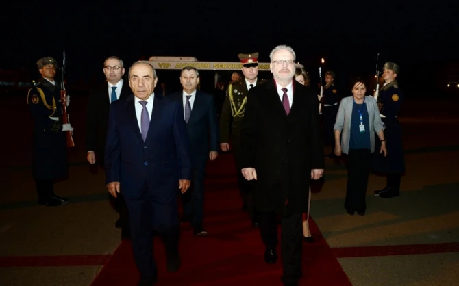 Latviya Prezidenti Egils Levits Azərbaycana rəsmi səfərə gəlib - FOTO