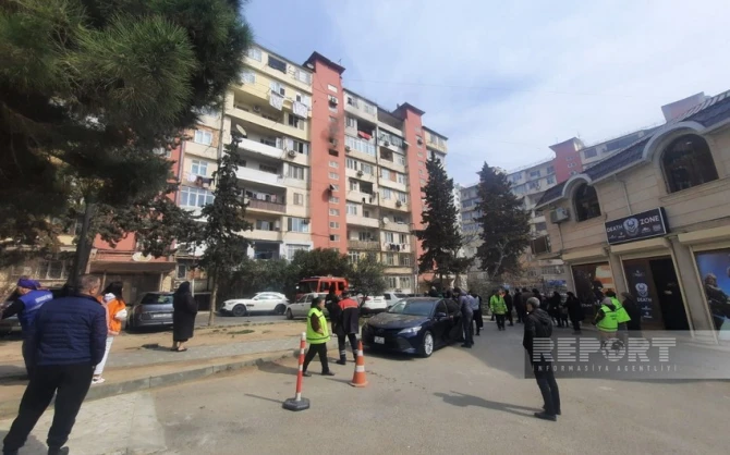В Баку в жилом доме произошел пожар, пять жильцов эвакуированы - ОБНОВЛЕНО + ФОТО