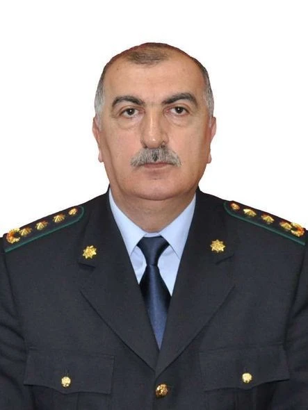 Шахин Багиров отправил на пенсию начальника управления - ФОТО