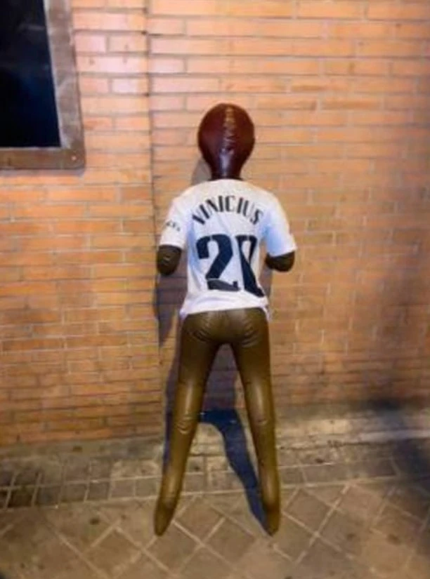 “Real Madrid”in gənc ulduzuna ağlasığmaz ölüm təhdidi - Körpüdən asdılar - FOTO