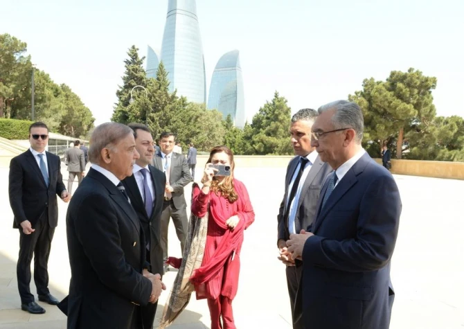 Pakistanın Baş naziri Şəhidlər xiyabanını ziyarət edib - FOTO