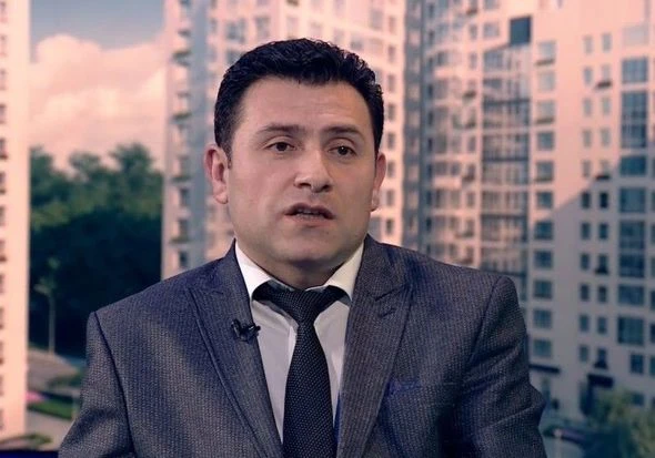 Zəbt edilən lift meydançaları sakinlərin həyatını riskə atır - FOTO