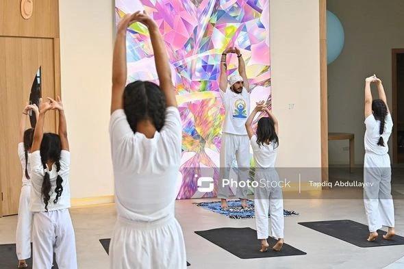 “Nine Senses”də Beynəlxalq Yoqa Günü və yay gündönümü qeyd olundu - FOTO