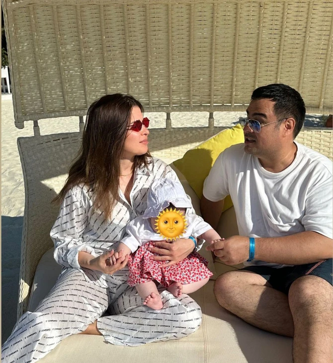 Sevda Yahyayeva qızı və həyat yoldaşı ilə ANTALYADA - FOTO