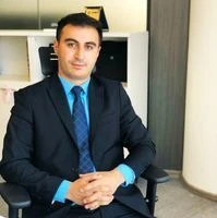 Parklanmaya icazəsi olan avtomobilə yazılan cəriməyə məsul qurum tapılmır - FOTO