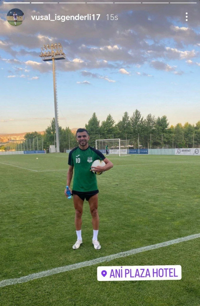Azərbaycanlı futbolçu İrəvandan paylaşım etdi - FOTO