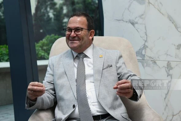Şimali Kipr rəsmisi: “Azərbaycanın tərəqqisi bizi həm sevindirir, həm də ruhlandırır” - MÜSAHİBƏ + FOTO