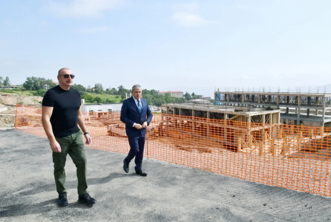 Президент Ильхам Алиев находится в поездке в Шушинском районе - ФОТО