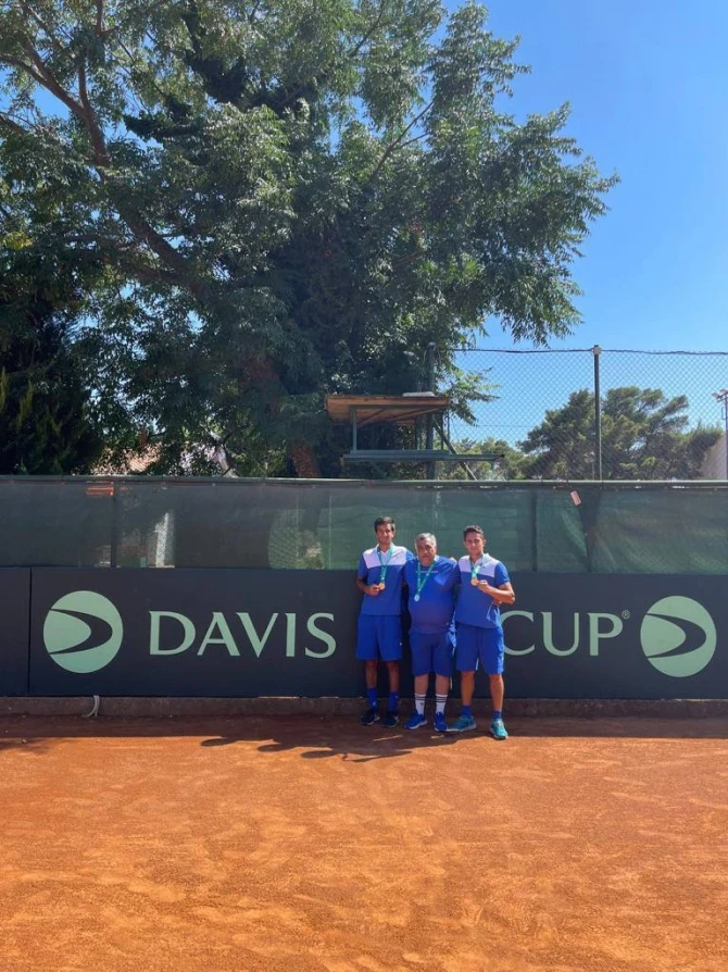 Azərbaycan tennisçiləri Ermənistan millisini məğlub edərək 3-cü qrupa yüksəliblər - FOTO