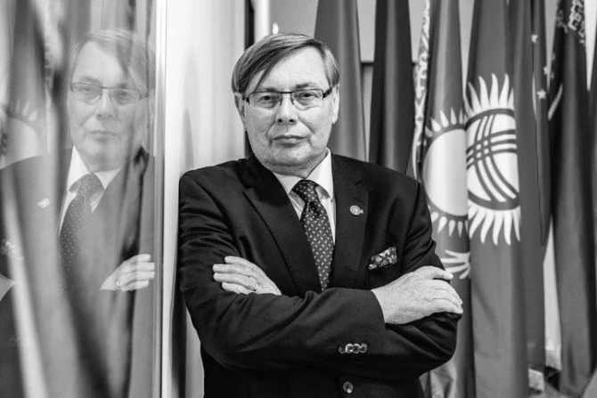 Azərbaycan XİN səfir Yanos Hovarinin vəfatı ilə bağlı başsağlığı verib