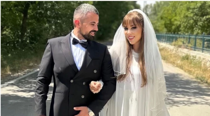 Ferdi Tayfurun 35 yaşlı qızı 3-cü dəfə evləndi - FOTO